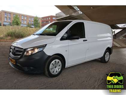 Mercedes-Benz Vito 111 CDI Functional L1, Drie zits