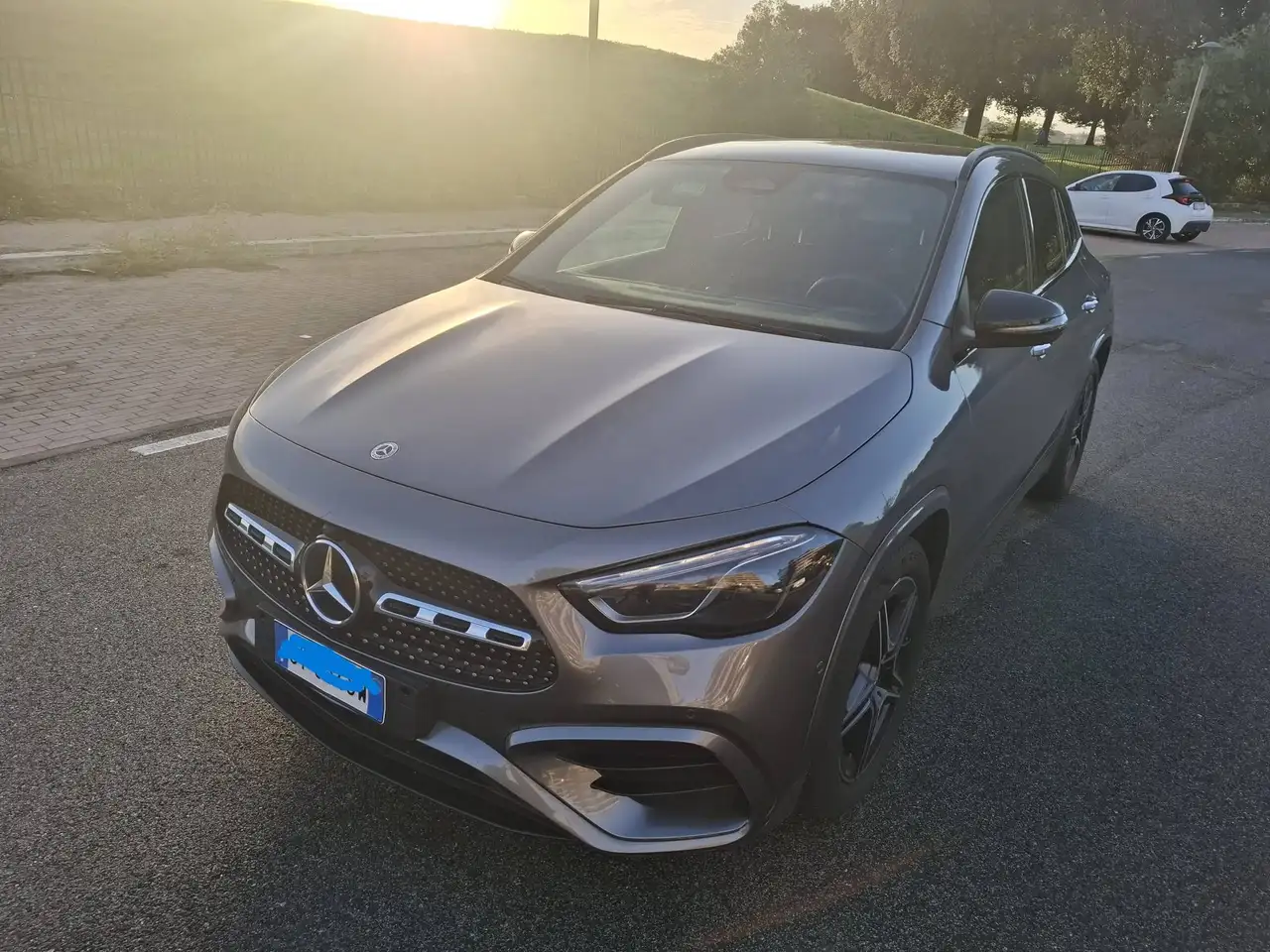 Mercedes-Benz GLA 200