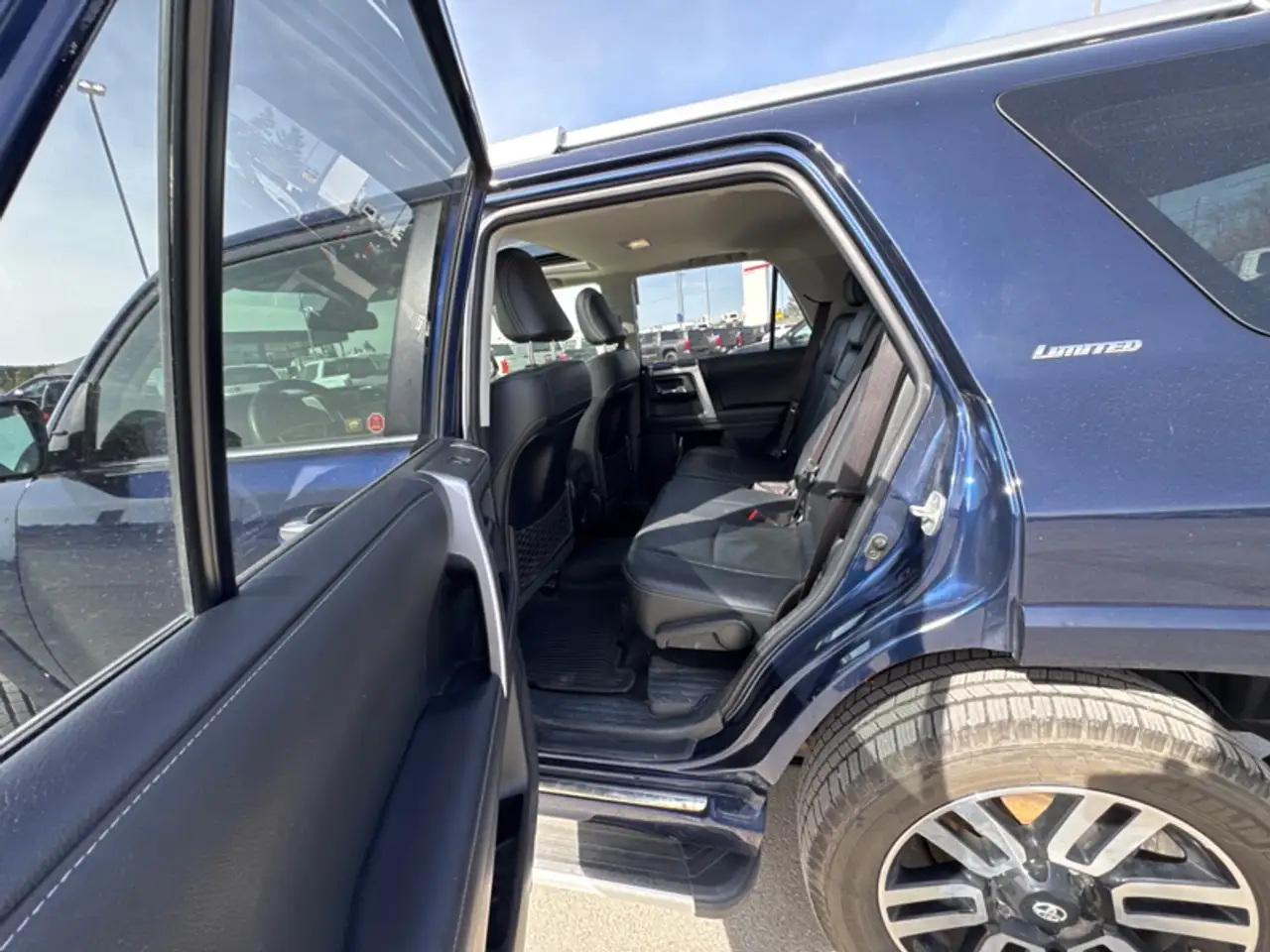 Toyota 4-Runner снимка Toyota 4-Runner