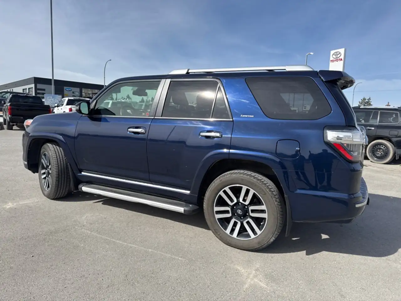 Toyota 4-Runner снимка Toyota 4-Runner