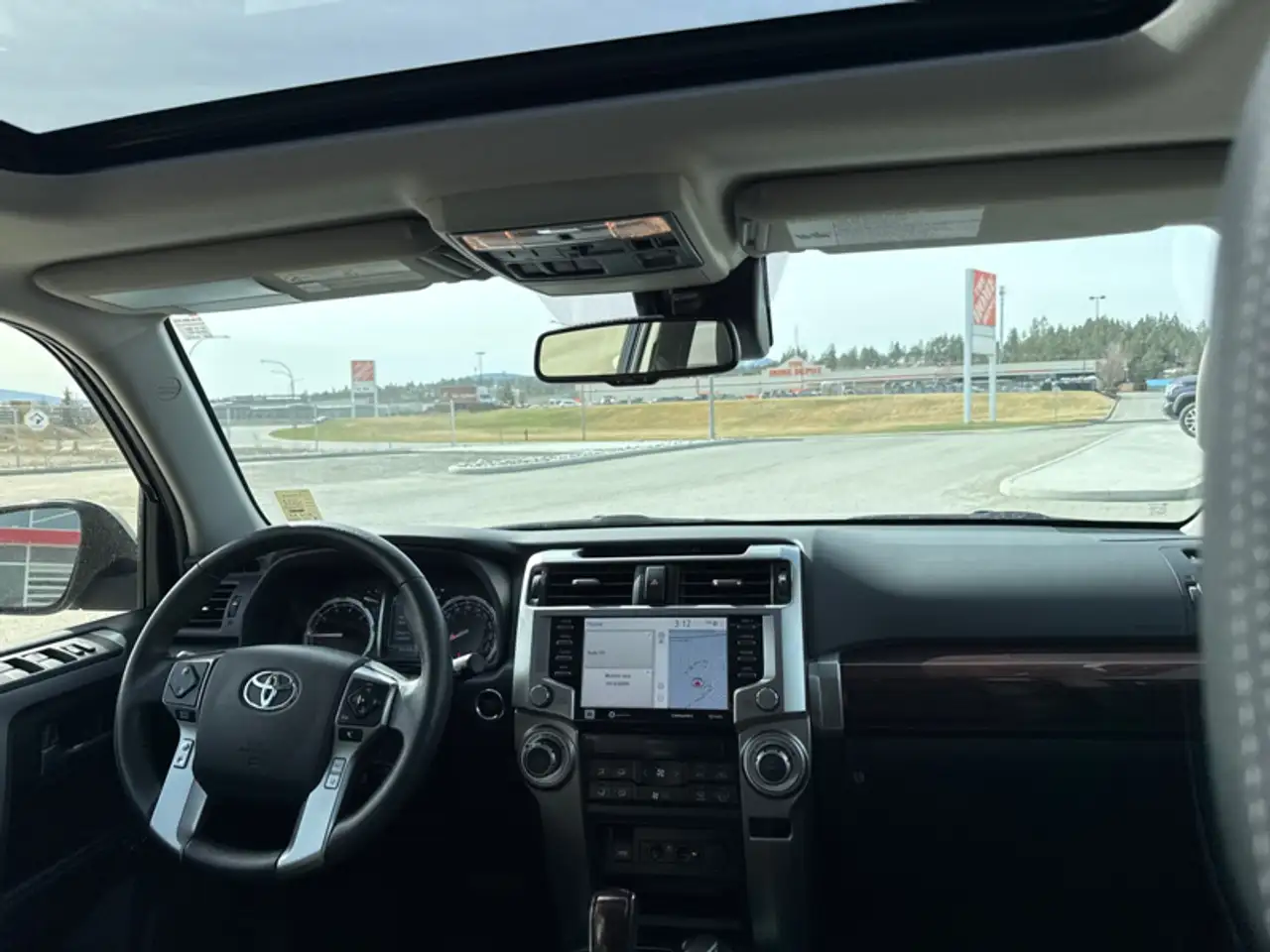 Toyota 4-Runner снимка Toyota 4-Runner