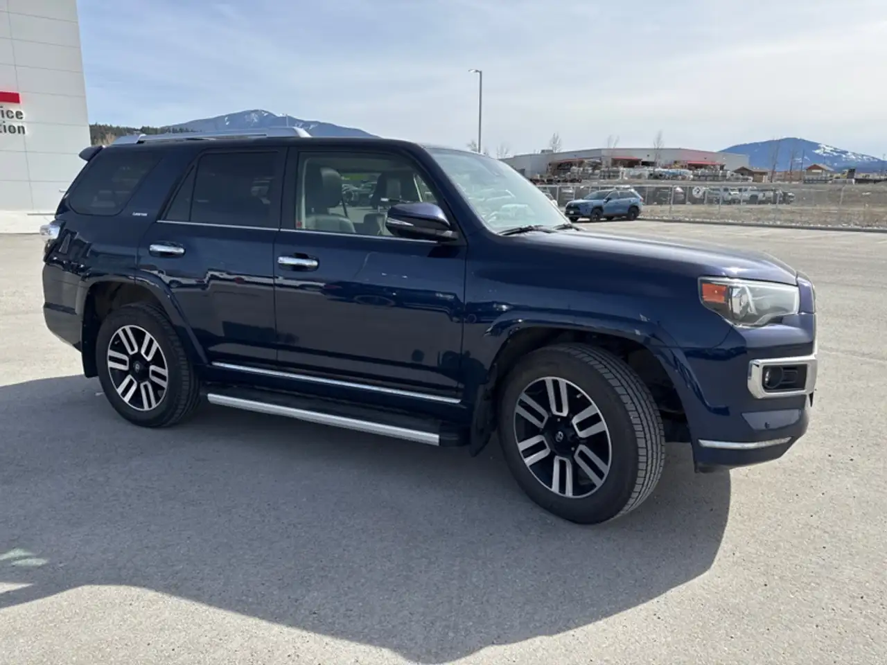 Toyota 4-Runner снимка Toyota 4-Runner
