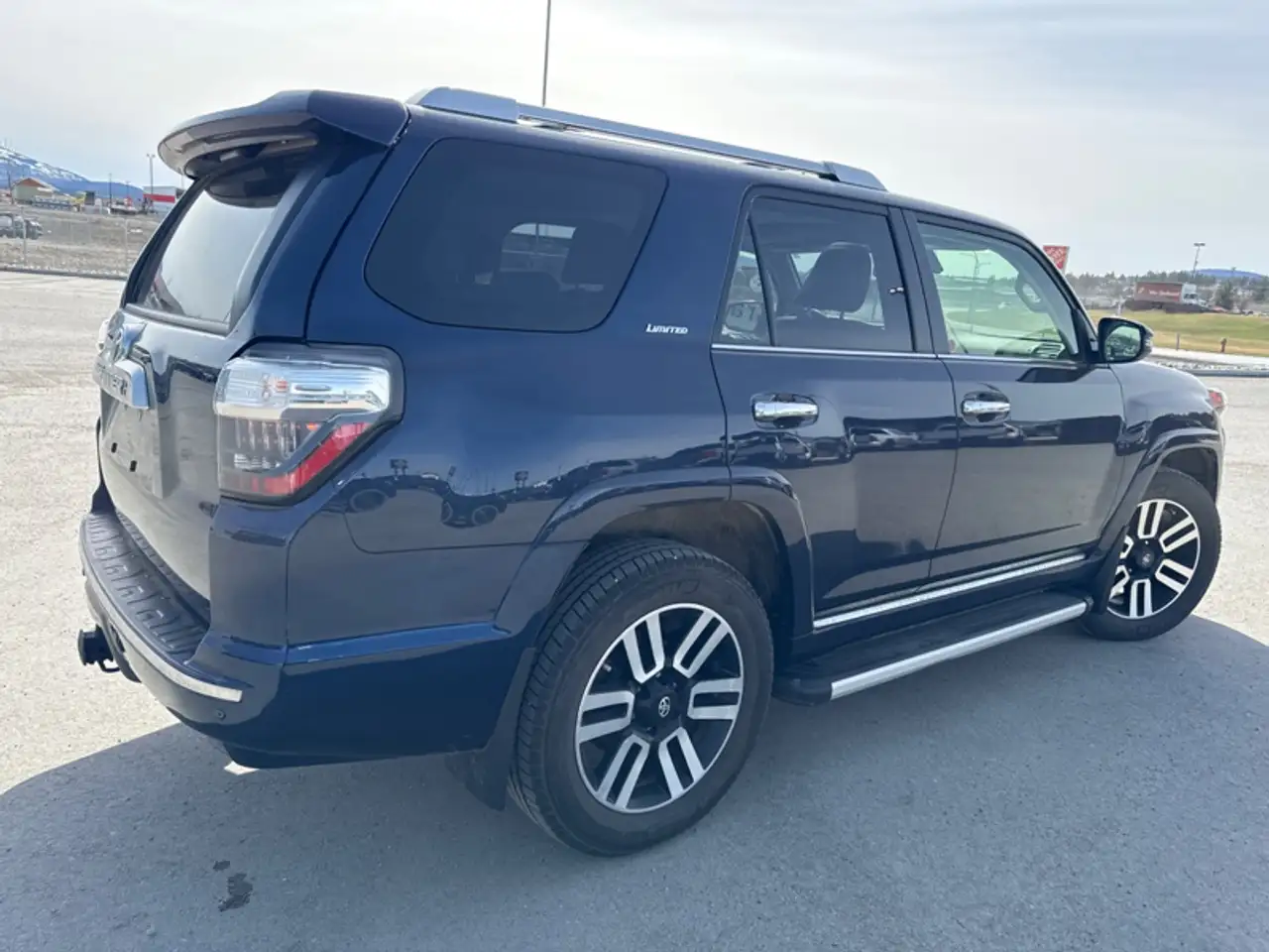 Toyota 4-Runner снимка Toyota 4-Runner