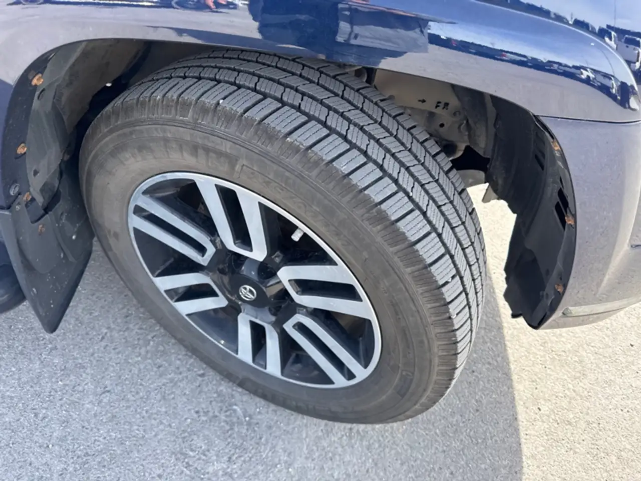 Toyota 4-Runner снимка Toyota 4-Runner