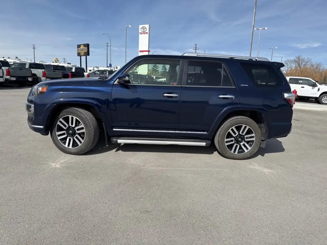 Toyota 4-Runner снимка Toyota 4-Runner