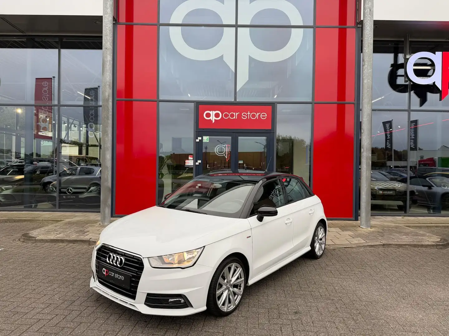 Audi A1 Sportback 1.0 TFSI Adrenalin Wit - 1