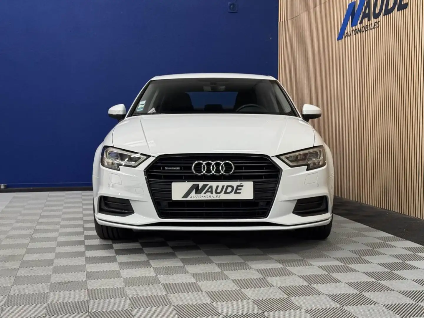 Audi A3 2.0 40 TDI 184 CH S-Tronic 7  Berline Quattro Design luxe Weiß - 2