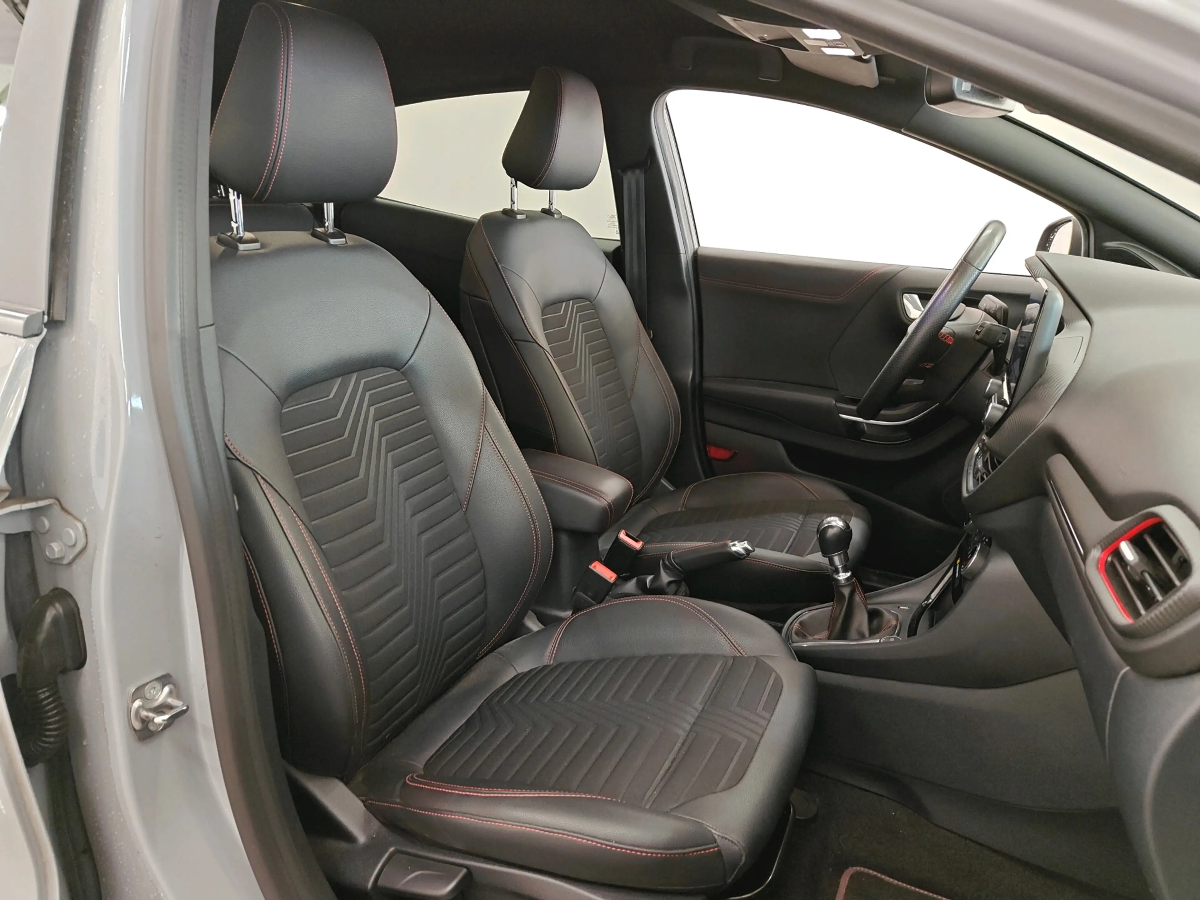 Ford Puma 1.0 EcoBoost Hybrid 125pk ST-Line X | Winter Pack — photo 6