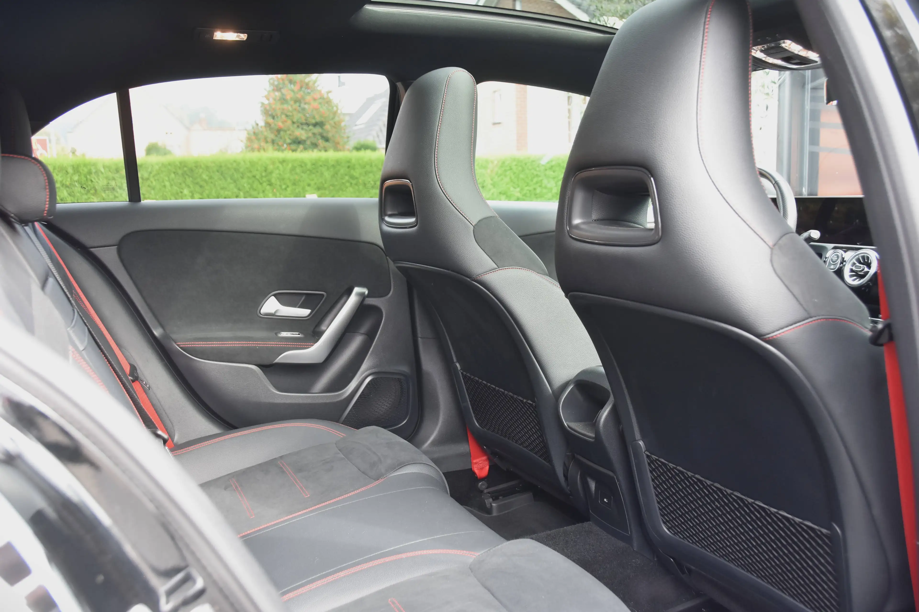 Mercedes-Benz A 35 AMG 4-Matic | Aero Dynamica Pack | Pano | Night — photo 14