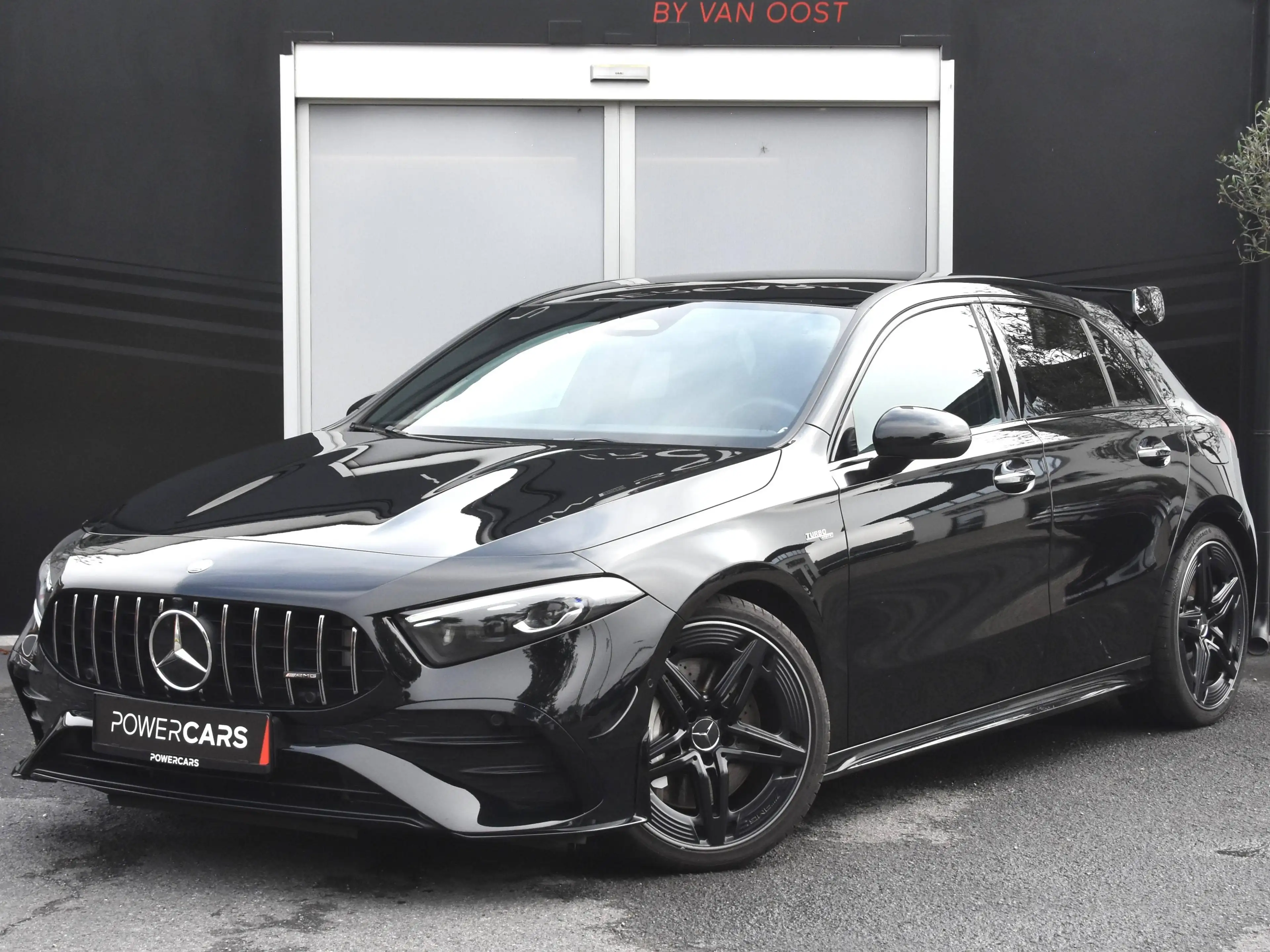Mercedes-Benz A 35 AMG 4-Matic | Aero Dynamica Pack | Pano | Night — photo 2
