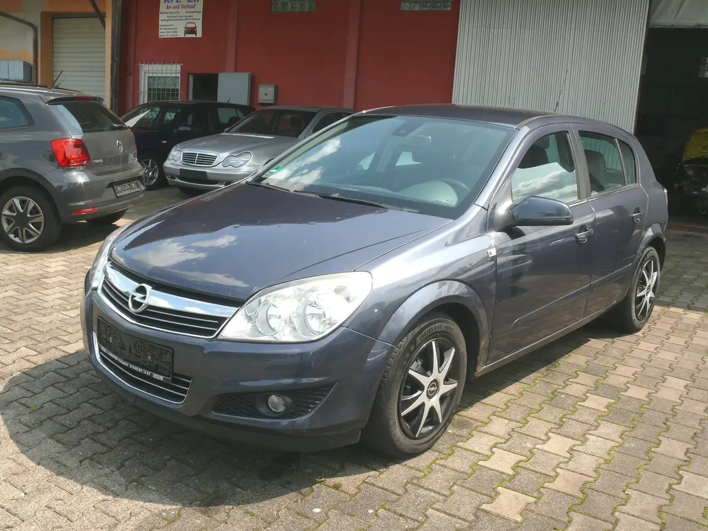 Opel Astra Cosmo TÜV 04.2026 Grau - 1