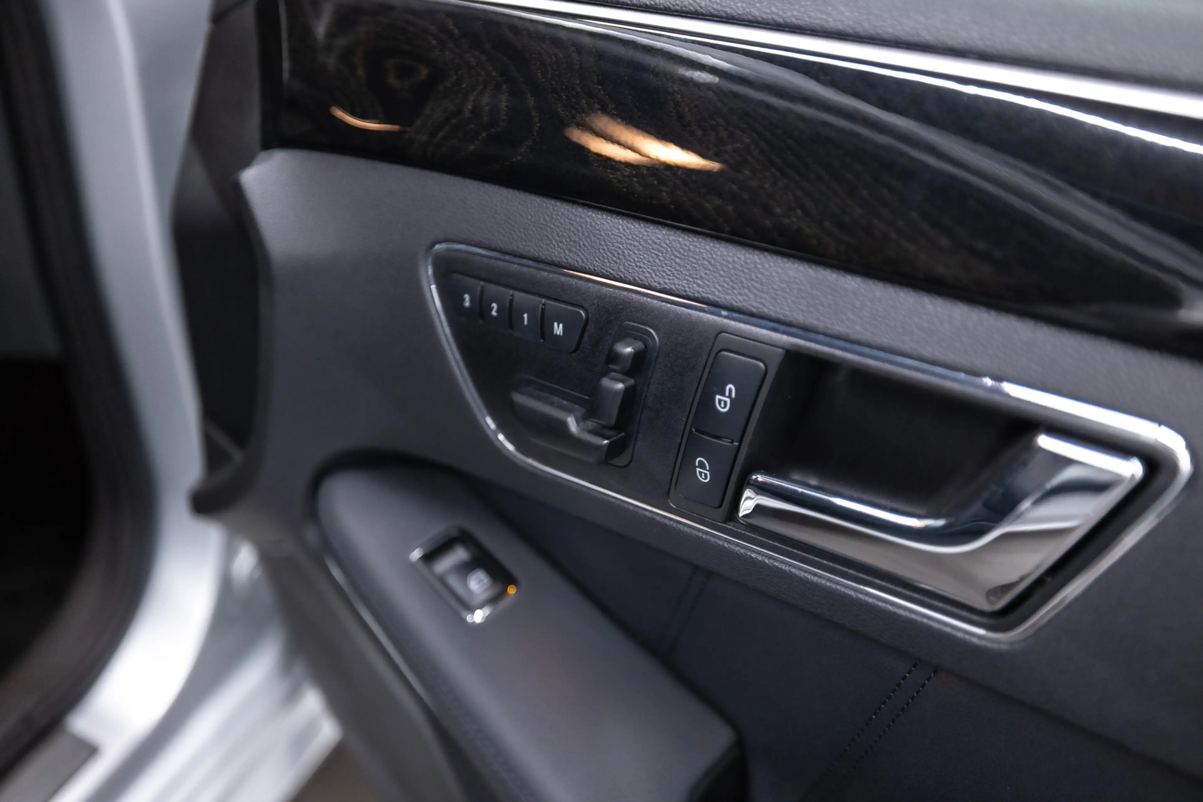 Mercedes-Benz E 63 AMG Estate Fiscale waarde € 12.000,- Dealer auto — photo 45