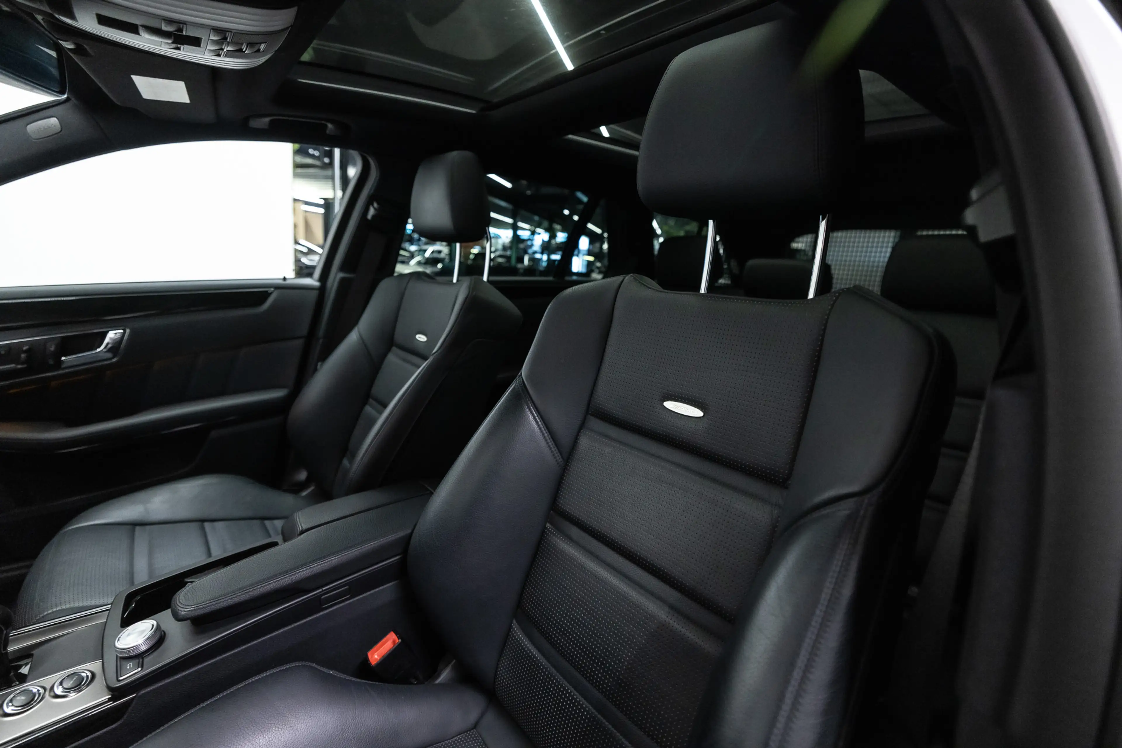 Mercedes-Benz E 63 AMG Estate Fiscale waarde € 12.000,- Dealer auto — photo 8