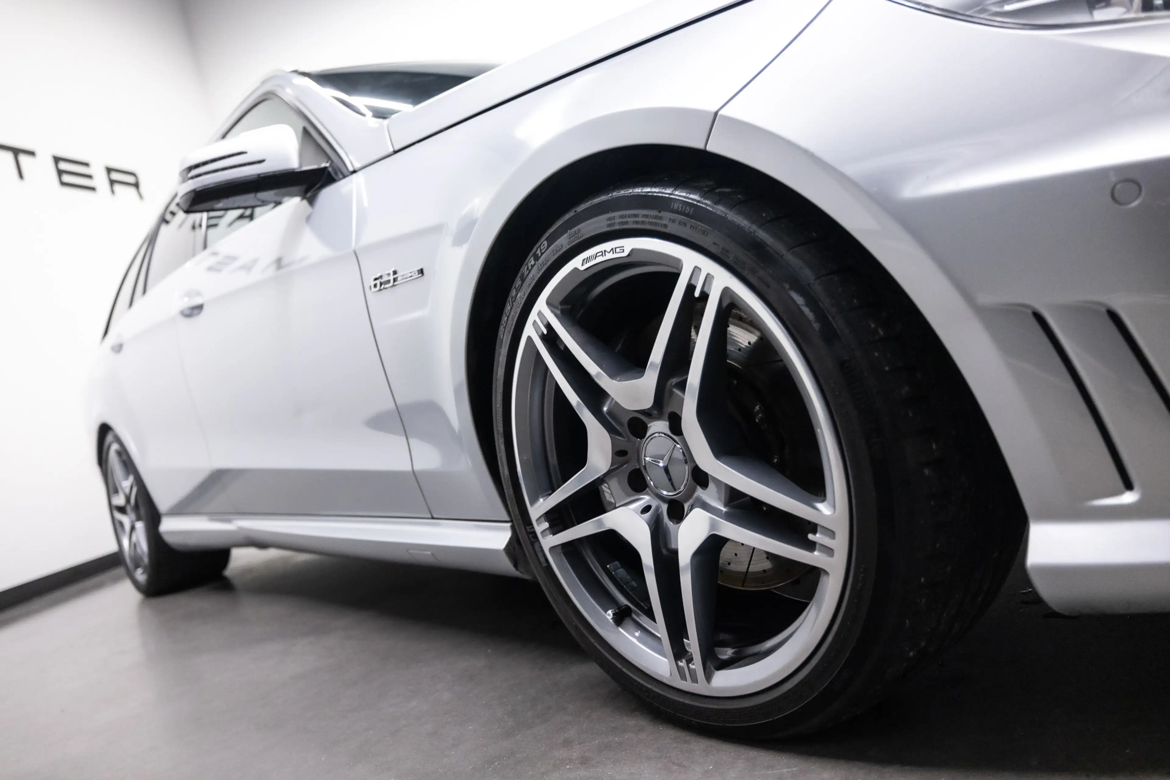 Mercedes-Benz E 63 AMG Estate Fiscale waarde € 12.000,- Dealer auto — photo 17
