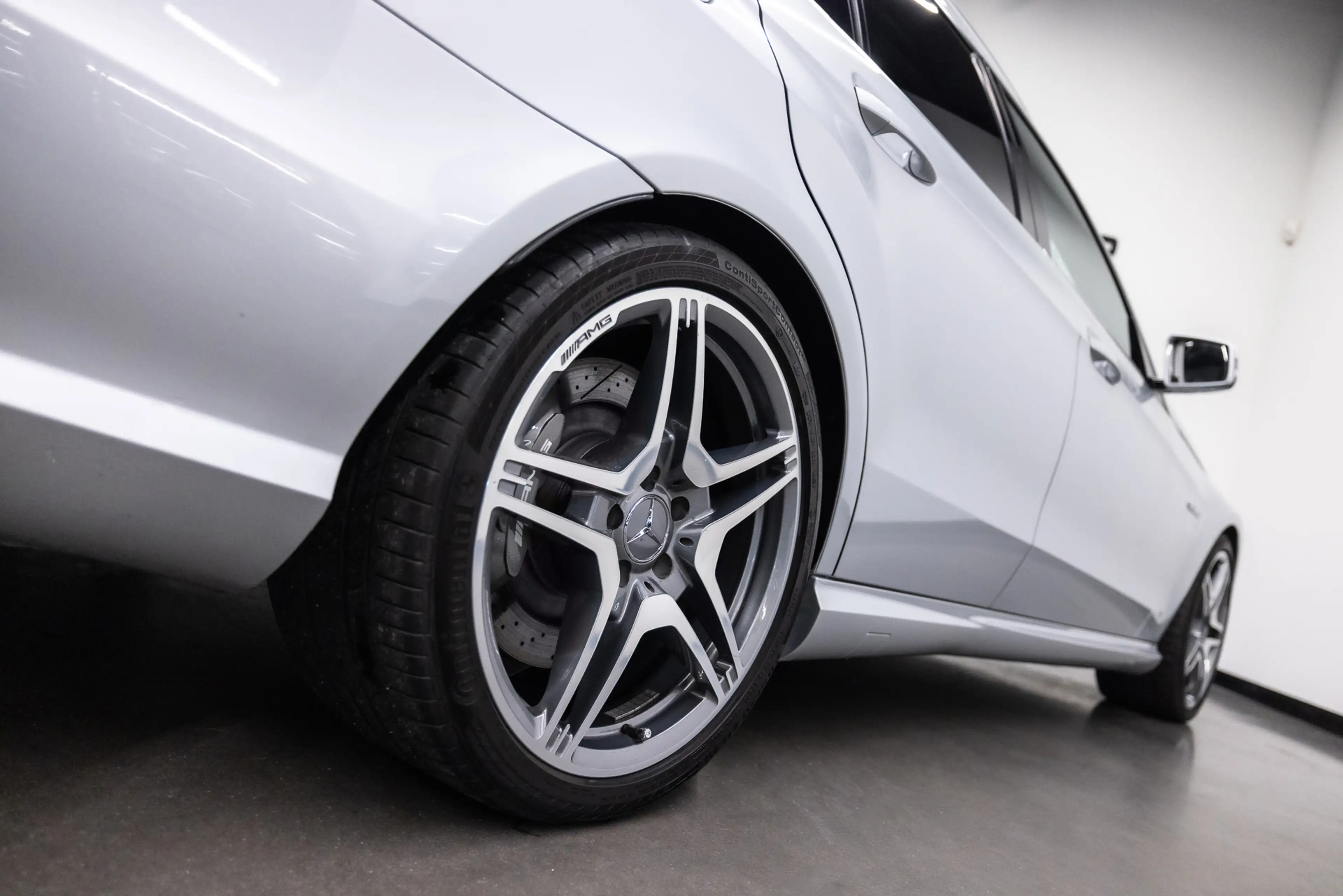 Mercedes-Benz E 63 AMG Estate Fiscale waarde € 12.000,- Dealer auto — photo 19