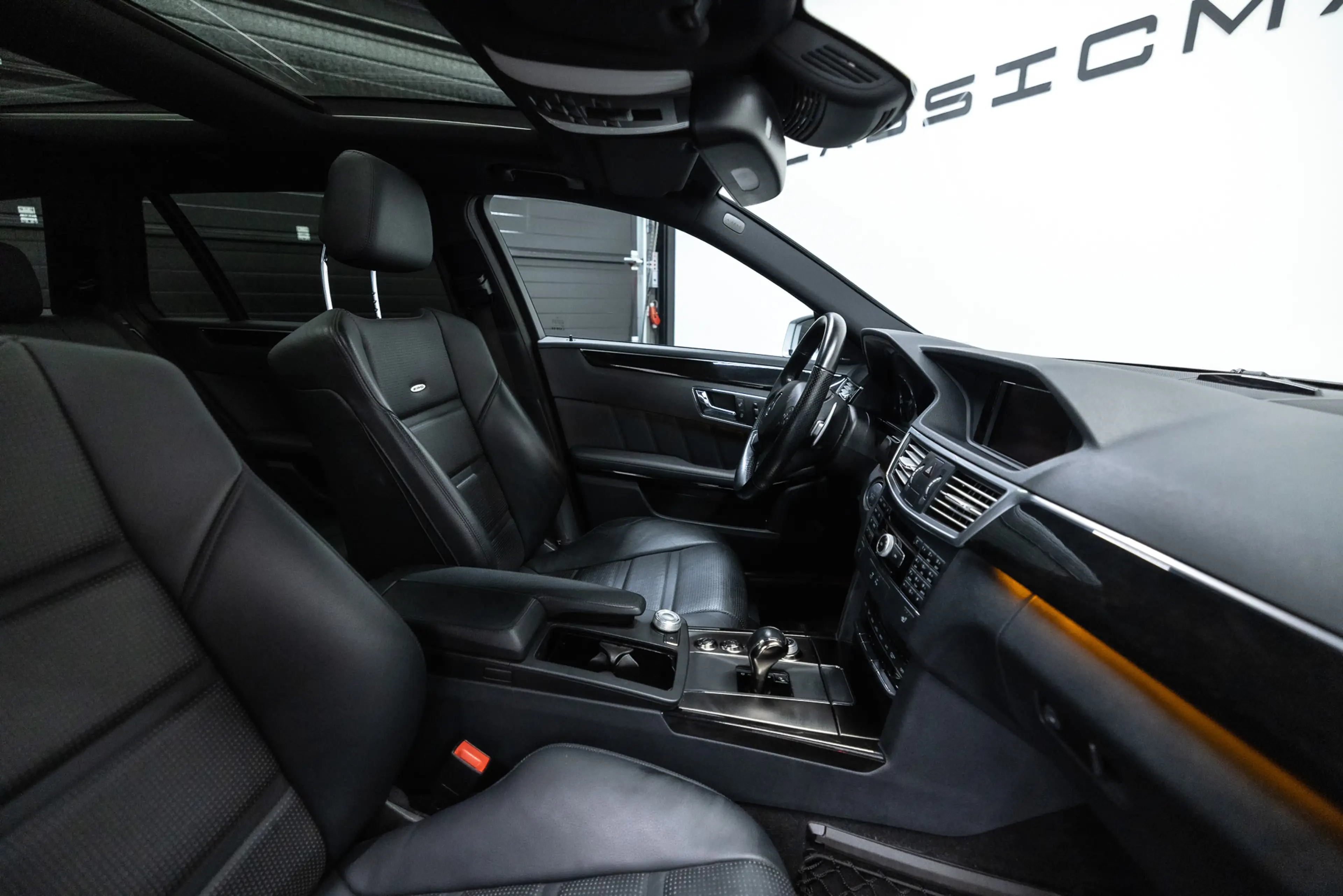 Mercedes-Benz E 63 AMG Estate Fiscale waarde € 12.000,- Dealer auto — photo 46