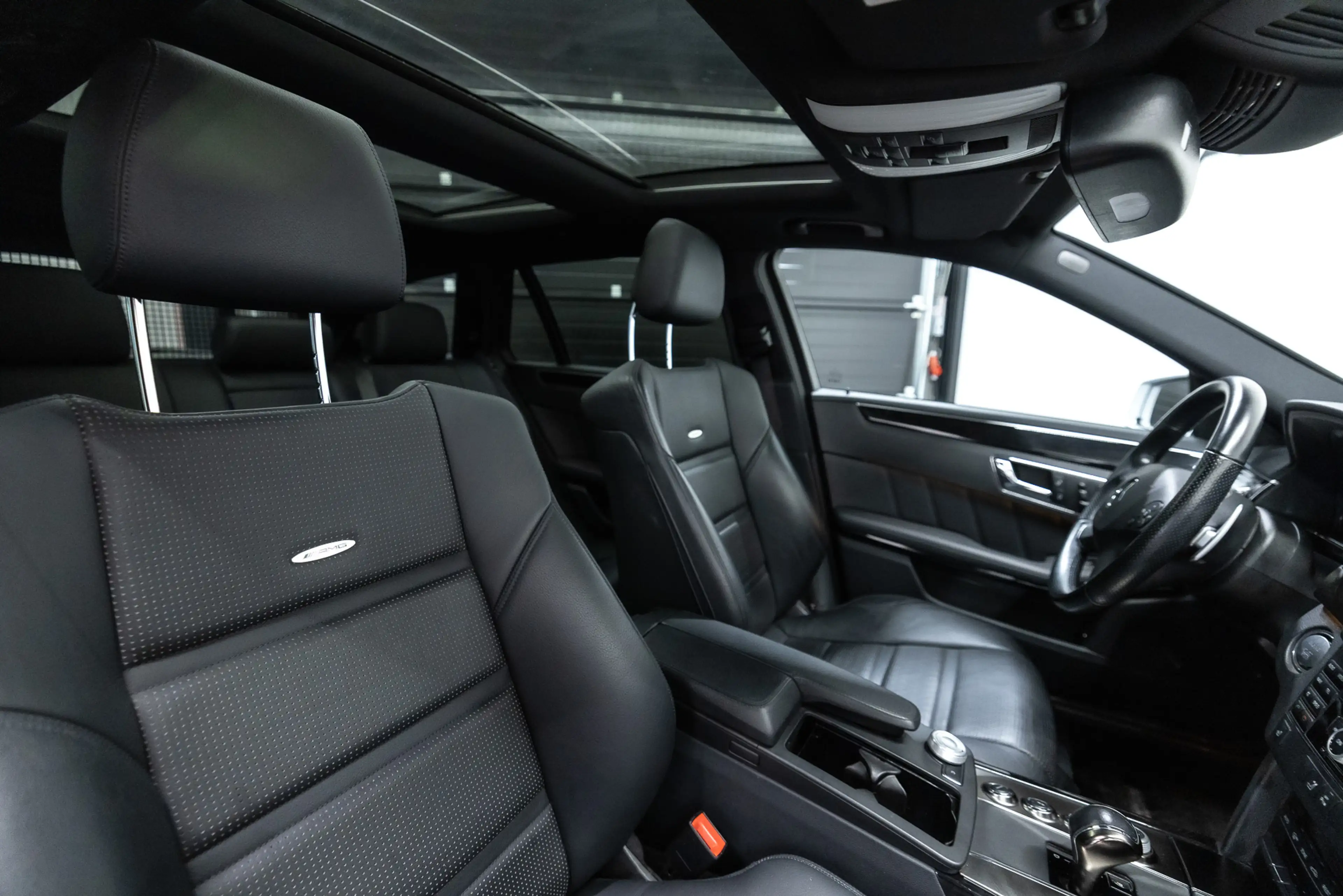Mercedes-Benz E 63 AMG Estate Fiscale waarde € 12.000,- Dealer auto — photo 47