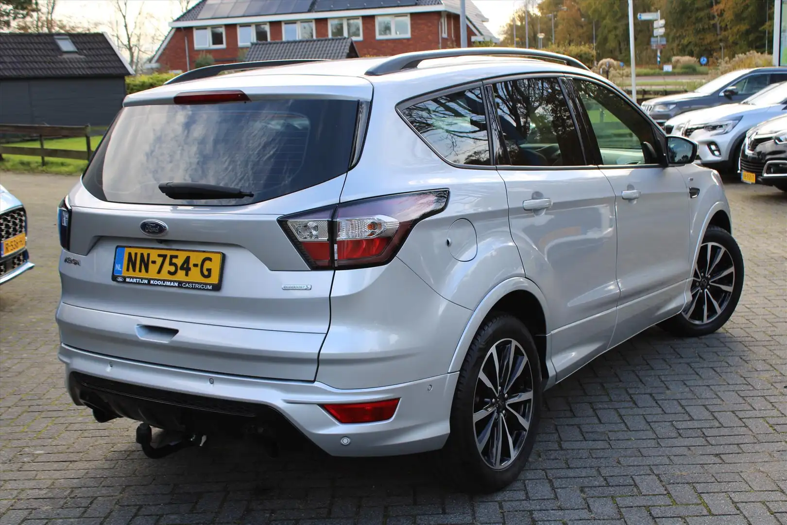 Ford Kuga 1.5 EcoBoost 120PK 2WD ST Line, Trekhaak, Camera, Gris - 2