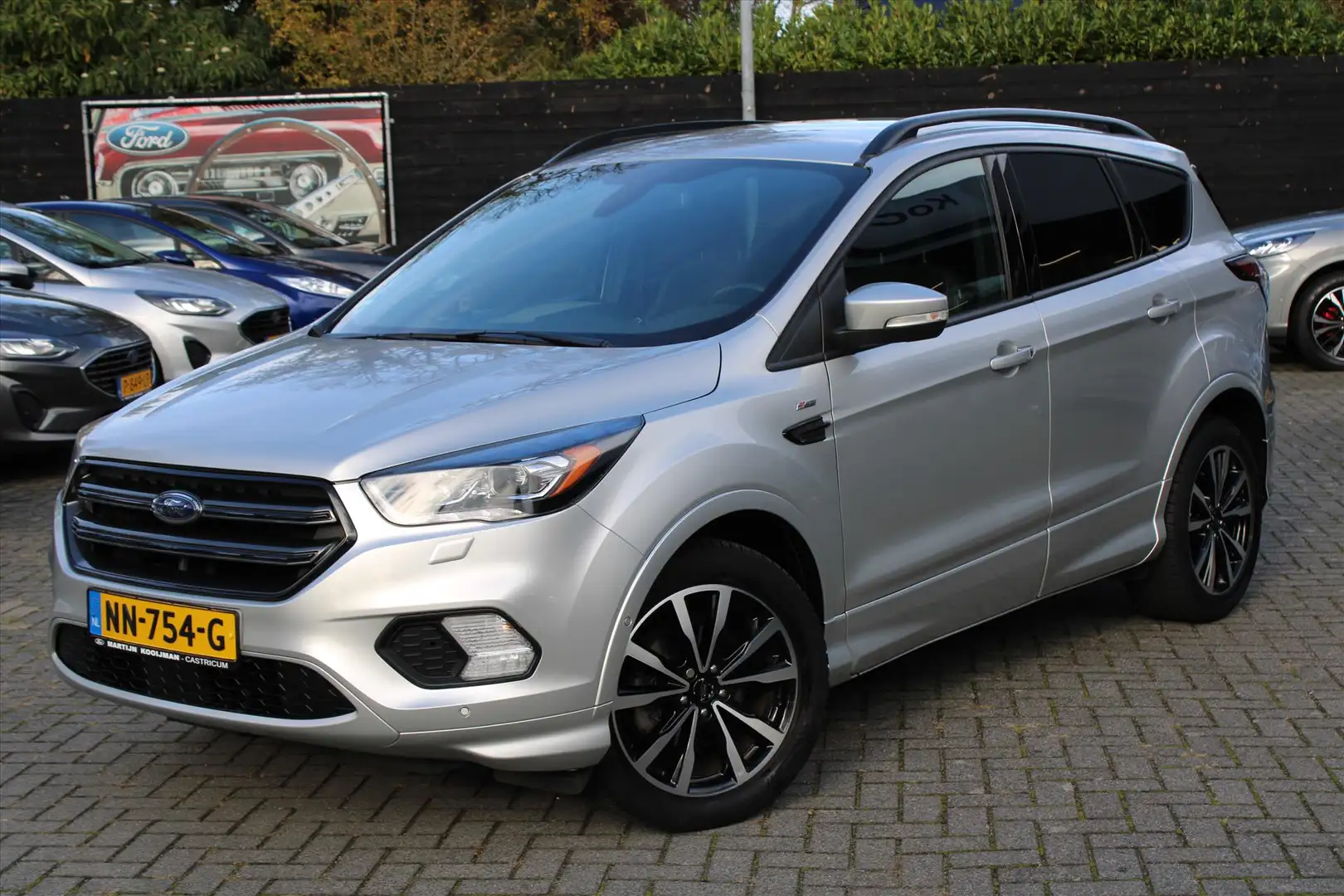 Ford Kuga 1.5 EcoBoost 120PK 2WD ST Line, Trekhaak, Camera, Gris - 1
