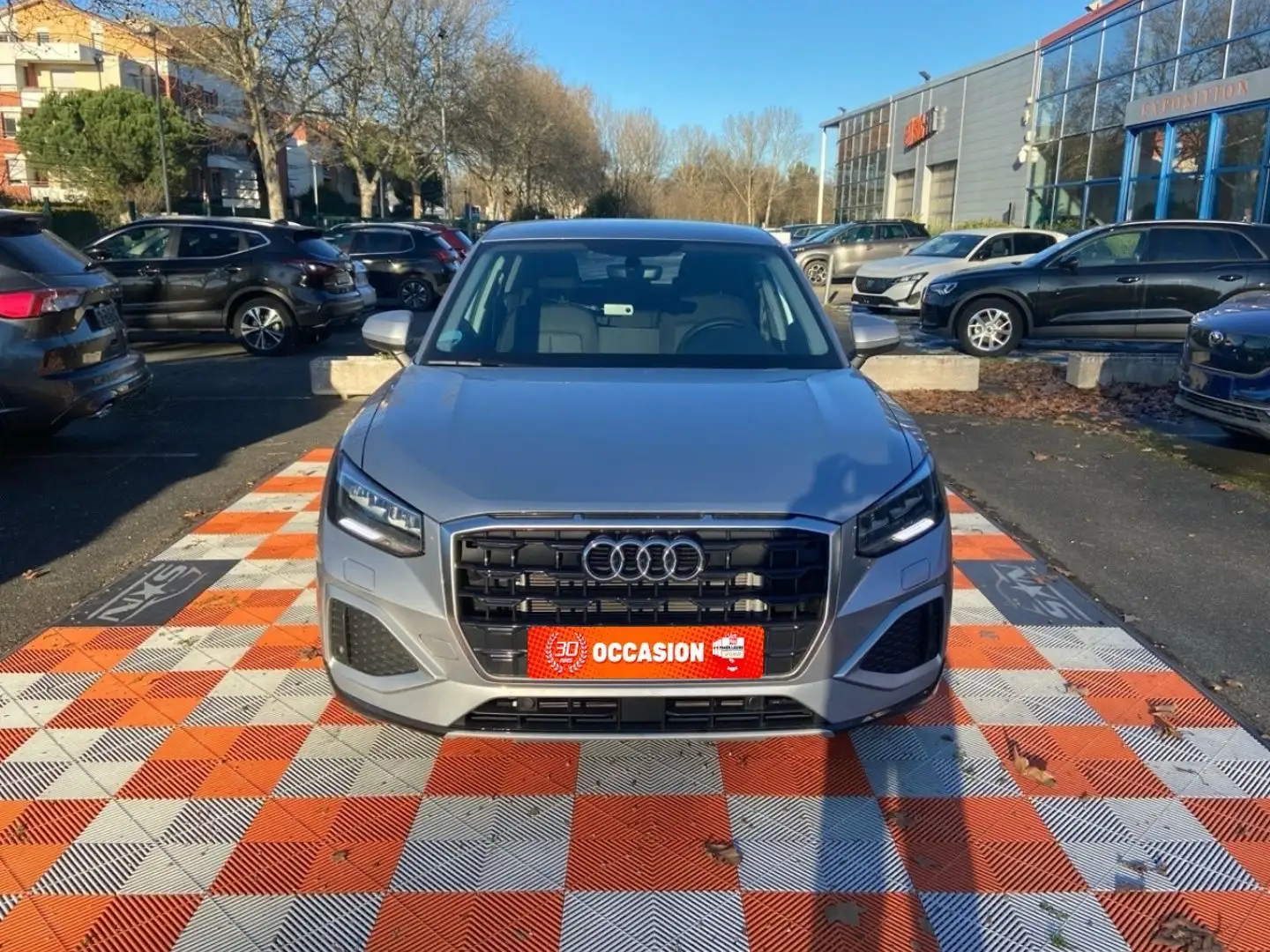 Audi Q2 30 TDI 116 S-TRONIC DESIGN Attelage Keyless Gris - 2