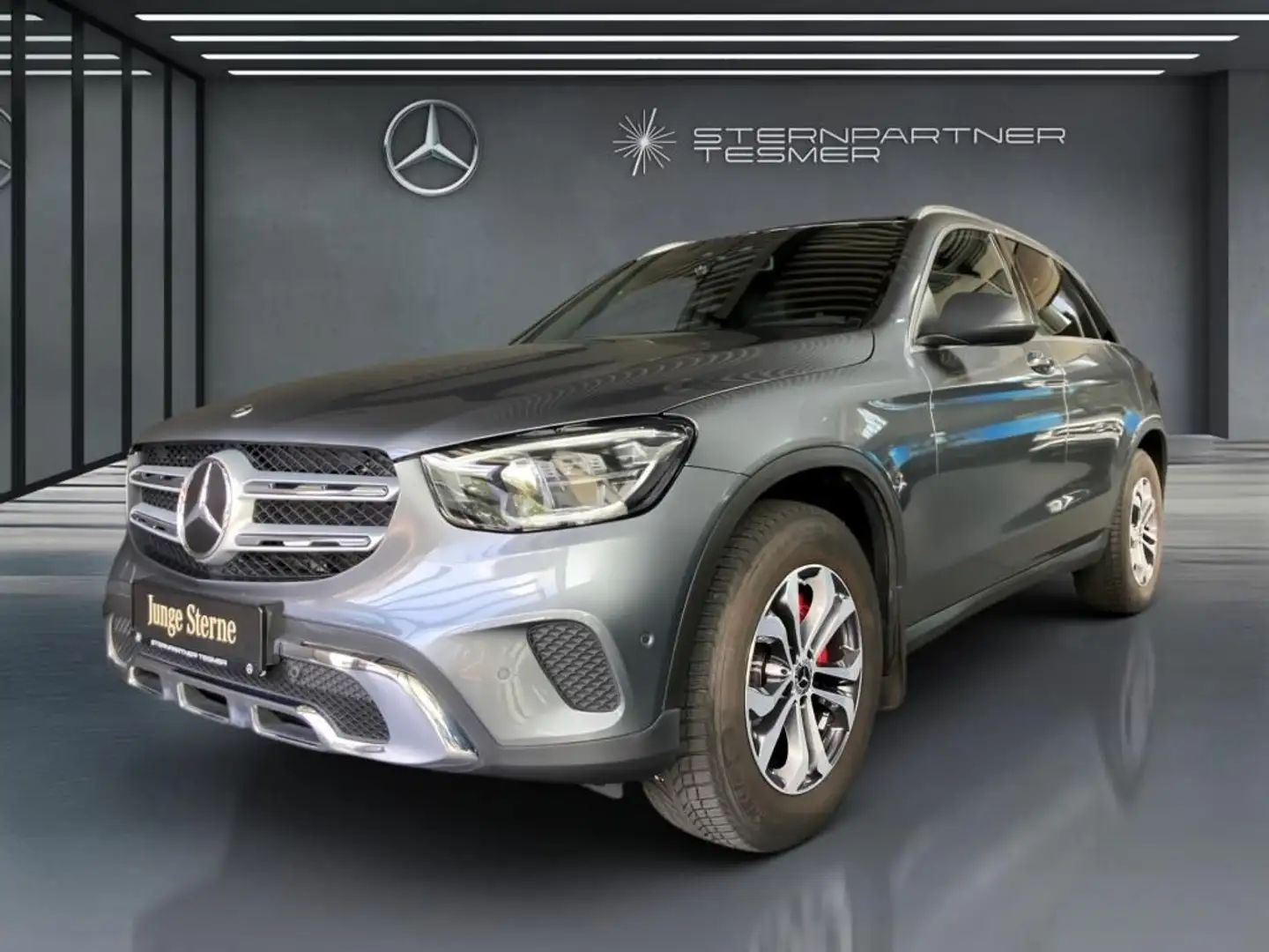 Mercedes-Benz GLC 220 d 4M Pano+AHK+Kamera+Head+Massage+Airm+ Grau - 2