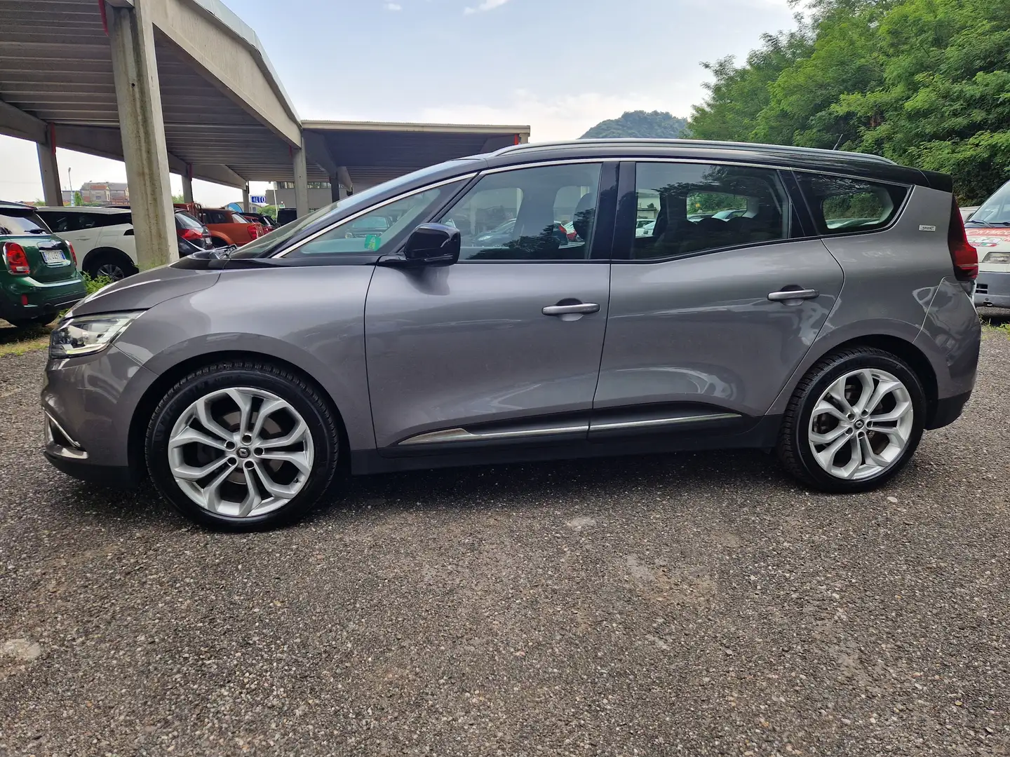 Renault Scenic 1.5 dci Sport Edition 110cv edc - 7 POSTI Gris - 2