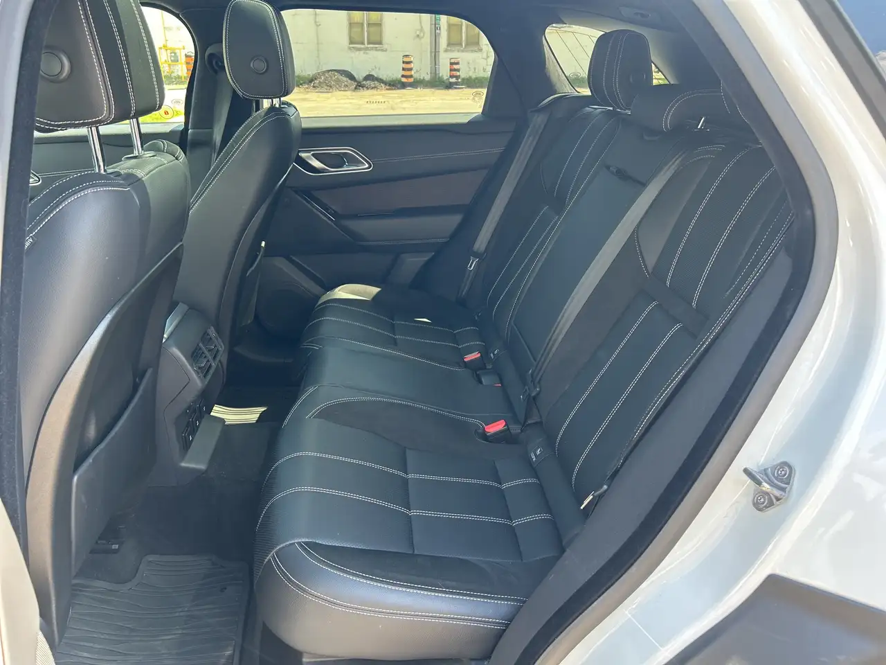Land Rover Range Rover Velar снимка Land Rover Range Rover Velar