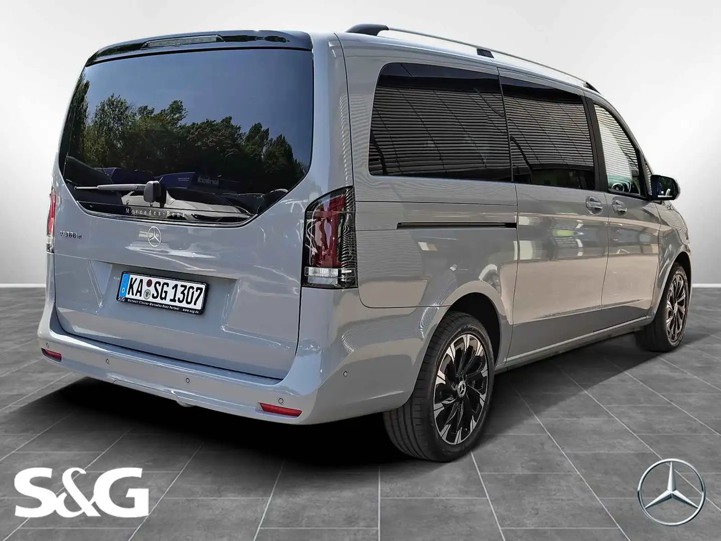 Mercedes-Benz V 300 d STYLE Lang AHK+M-LED+MBUX+Totwink+RüKam Grau - 2