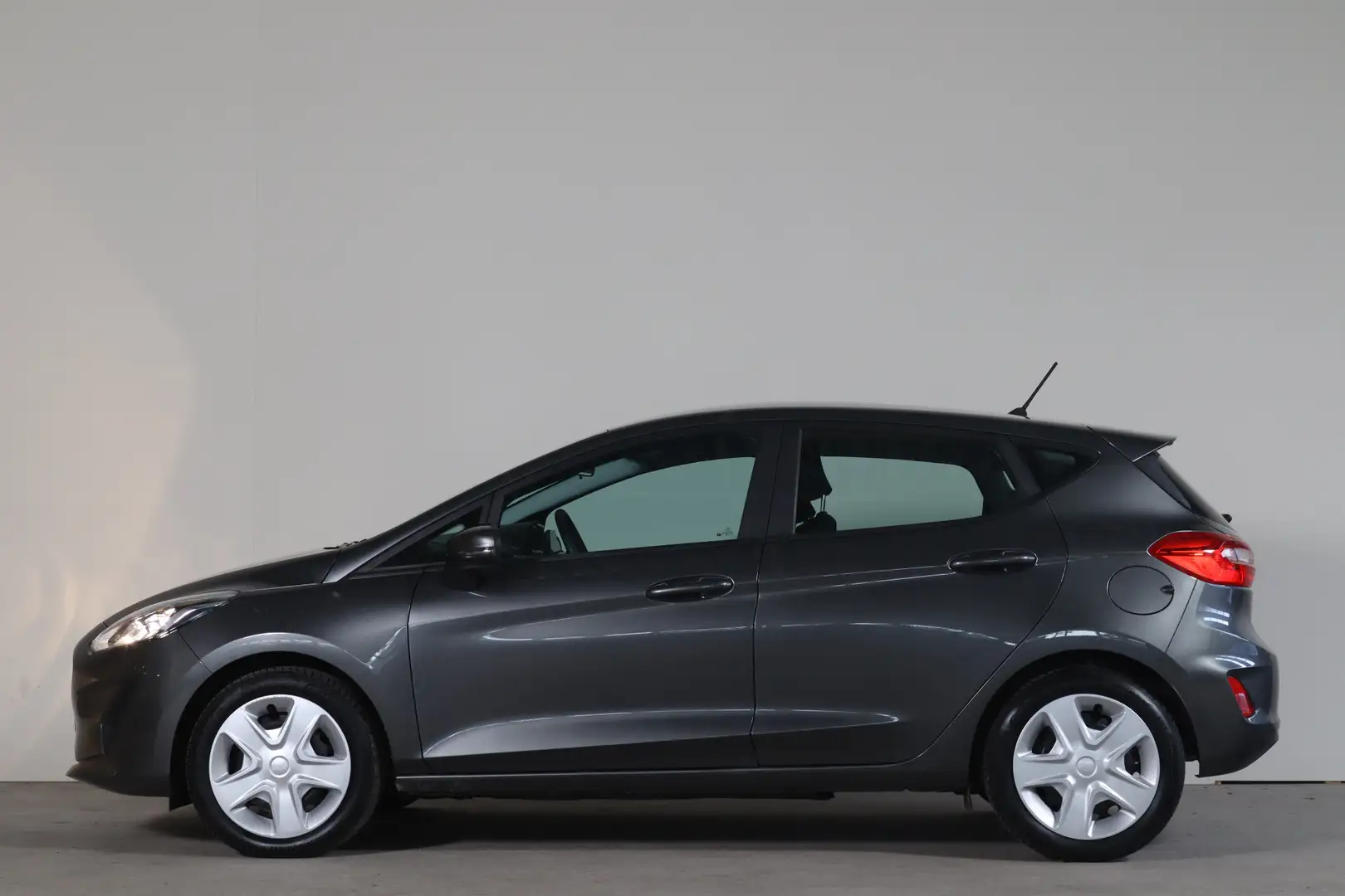 Ford Fiesta 1.1 Trend NL-Auto!! PDC I Navigatie I Apple Car-Pl Grau - 2