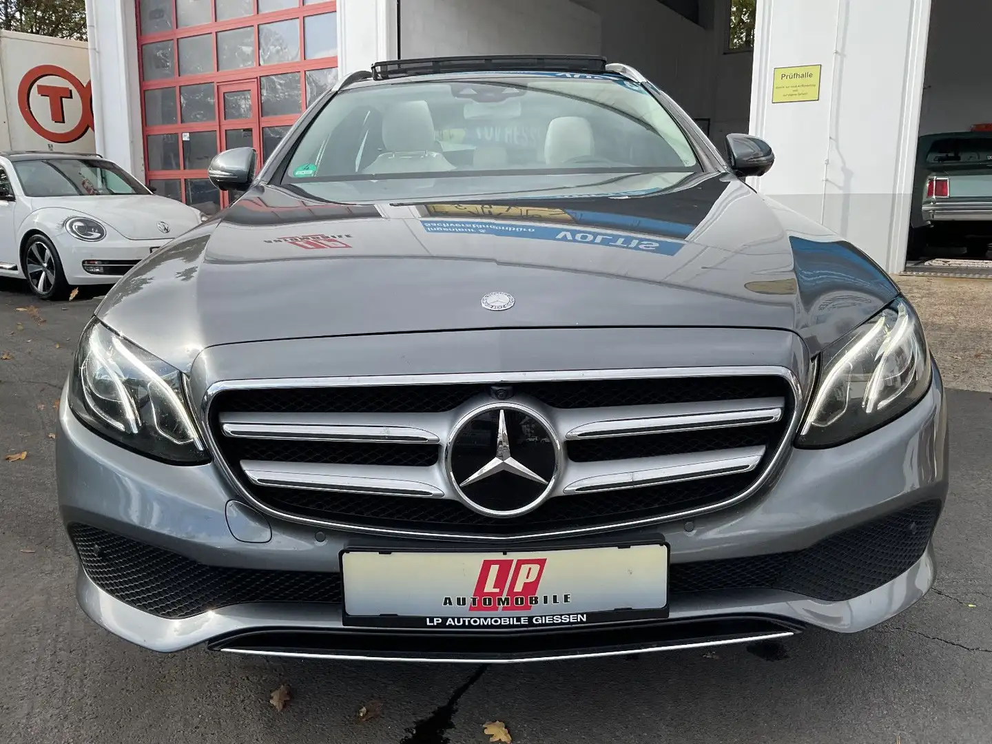 Mercedes-Benz E 250 Pano LED Navi Memory Kamera AHK 2,1t 1 Hd. Gris - 2