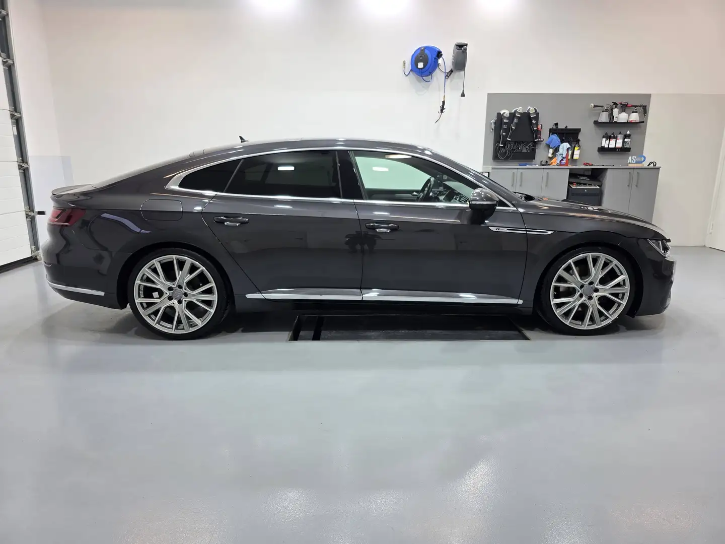 Volkswagen Arteon Arteon 2,0 TDI SCR 4Motion Highline DSG Highline Grau - 2