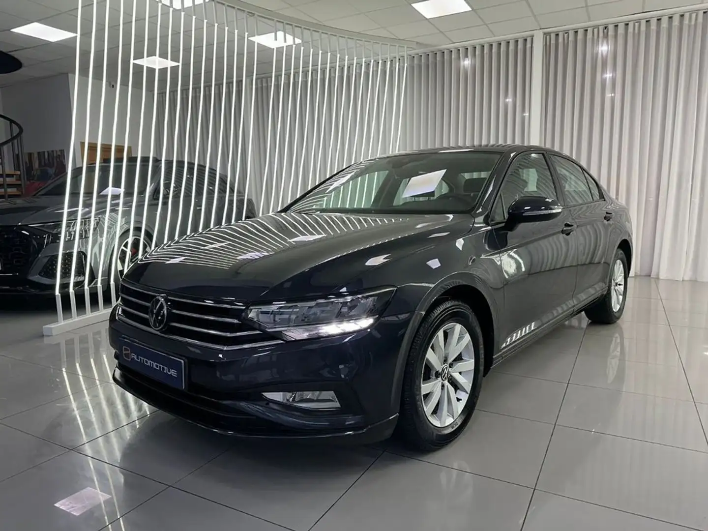 Volkswagen Passat 2.0TDI EVO Business 110kW Gris - 1