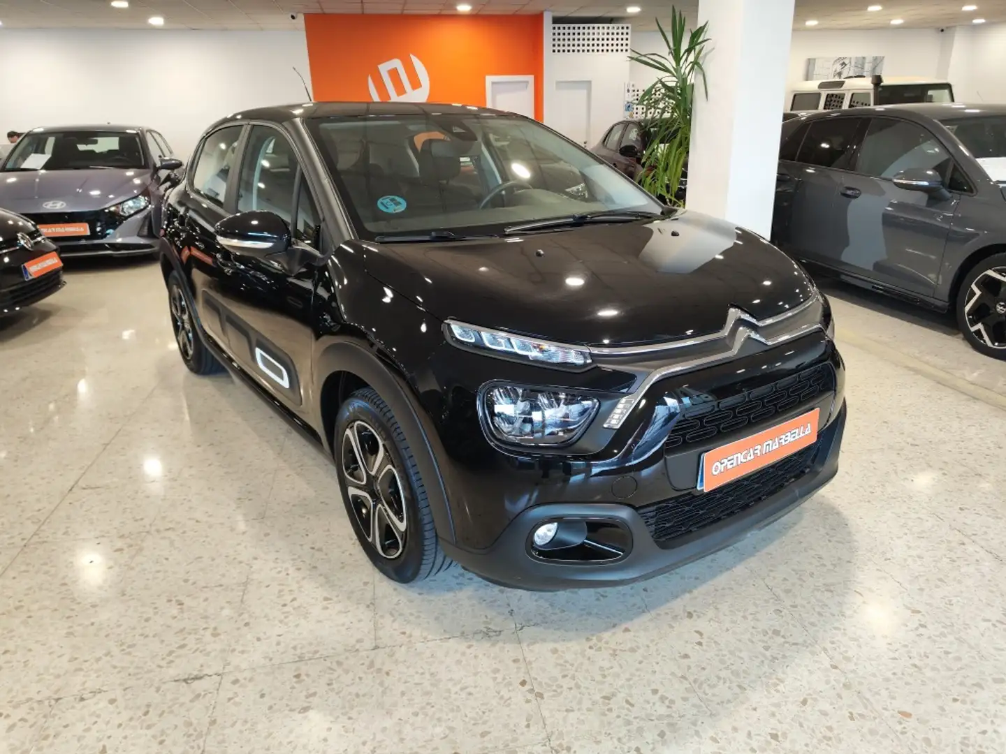 Citroen C3 Origin 1.2 PureTech S&S Plus 83 Negro - 1