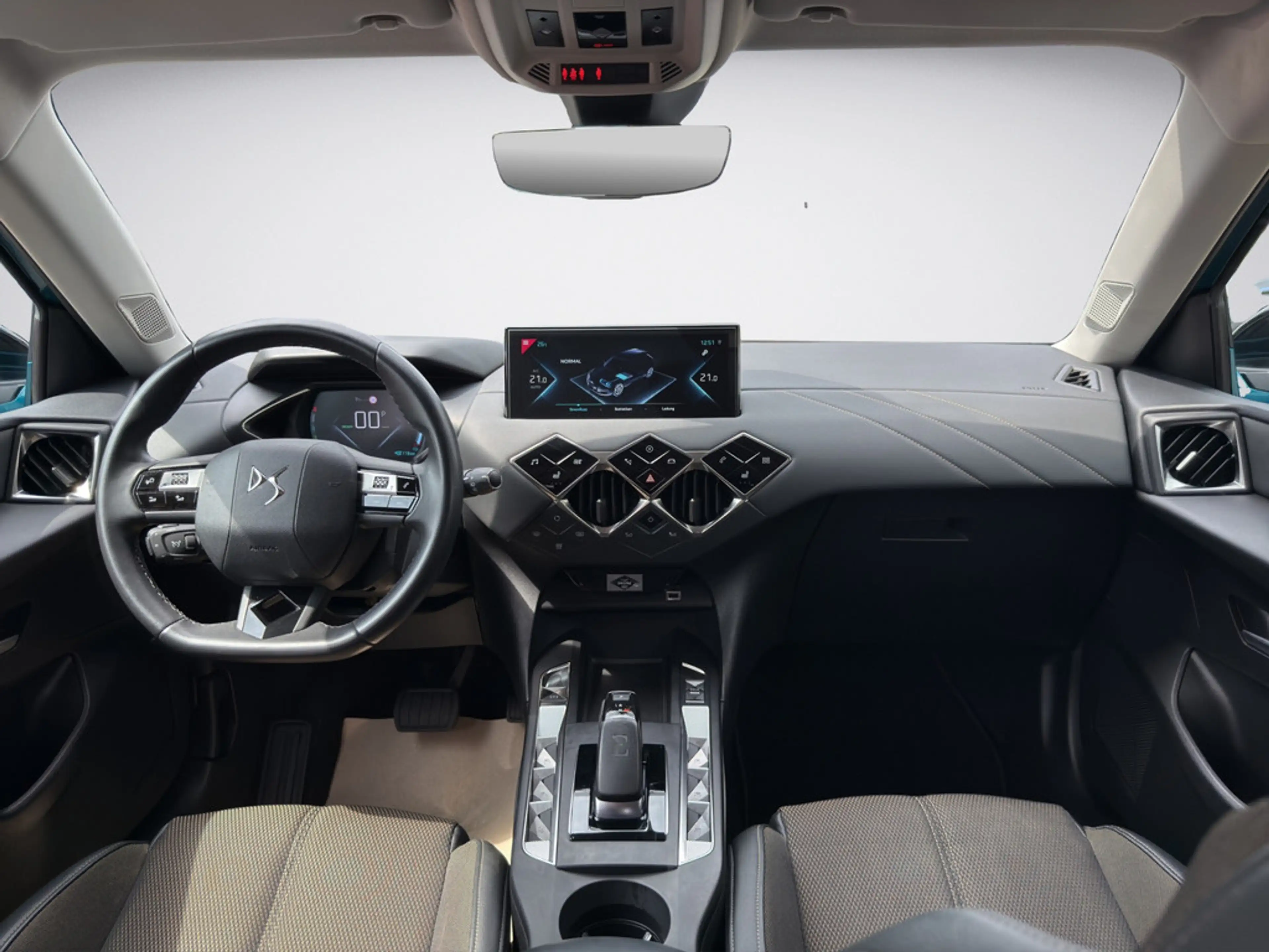 DS Automobiles DS 3 — photo 11