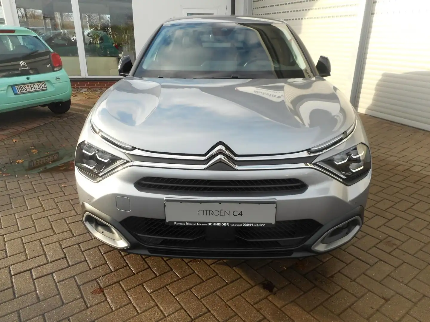 Citroen C4 PT130 S&S Shine Grau - 2