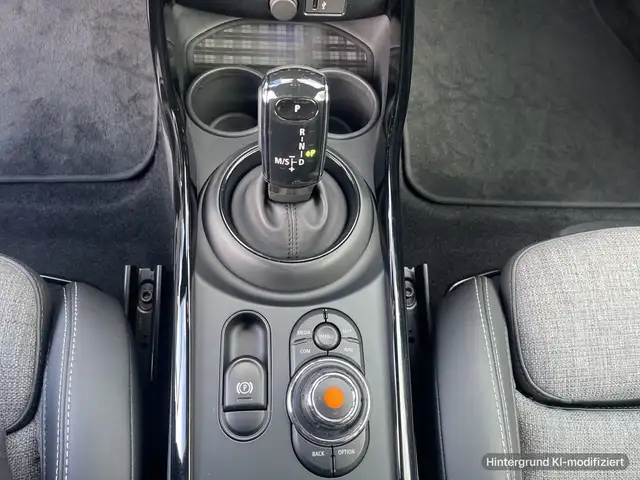 Mini Cooper Cooper view 10
