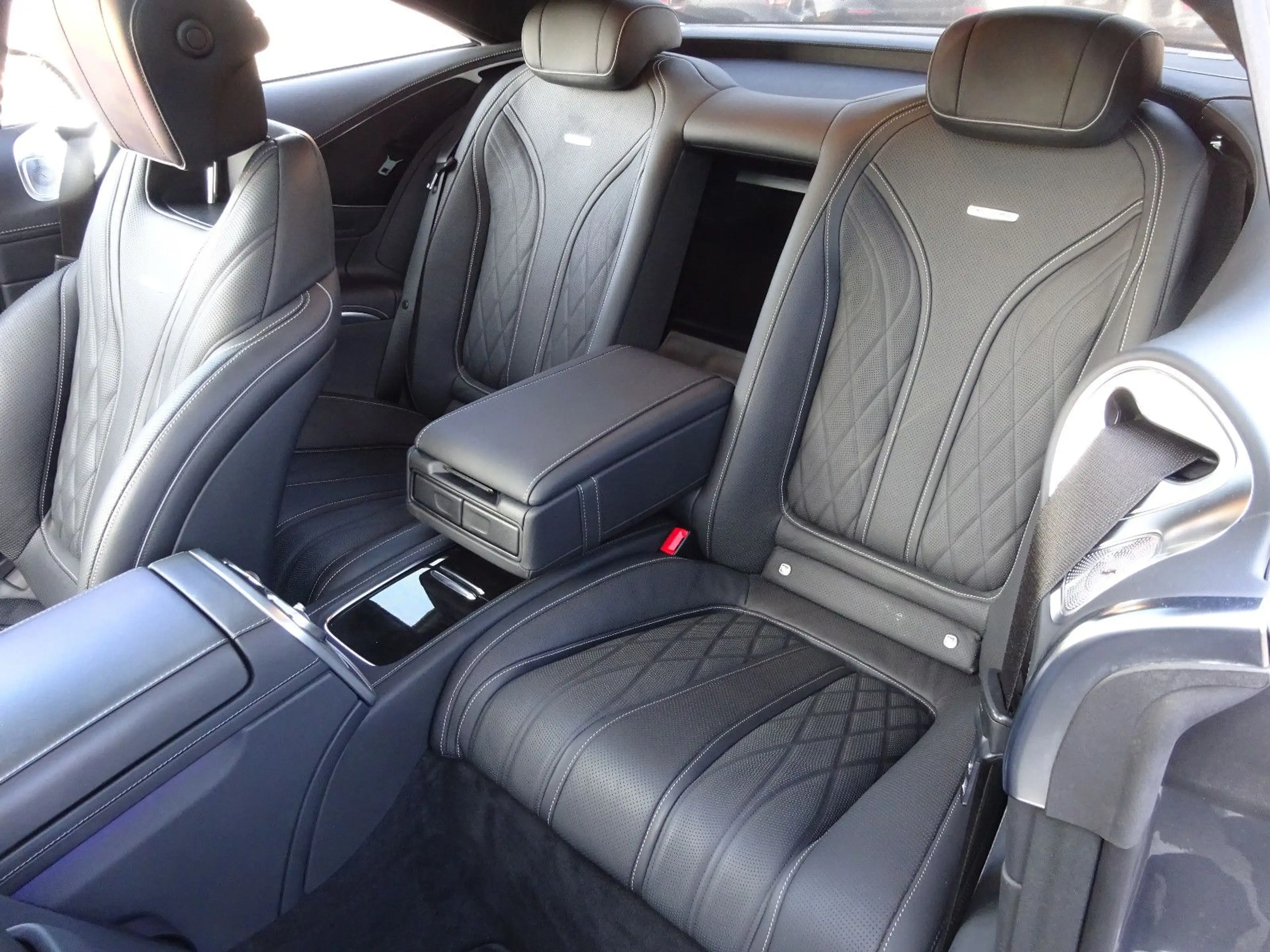 Mercedes-Benz S 63 AMG Coupe 4Matic+ AMG DRIVER´S PACK PERFORM — photo 14