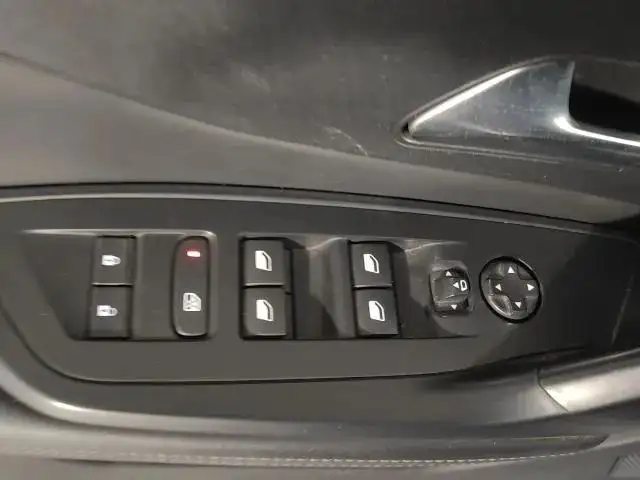 Peugeot 308 view 20