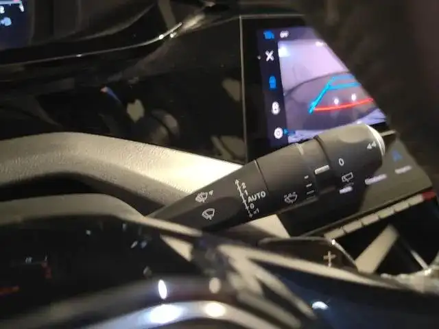 Peugeot 308 view 16