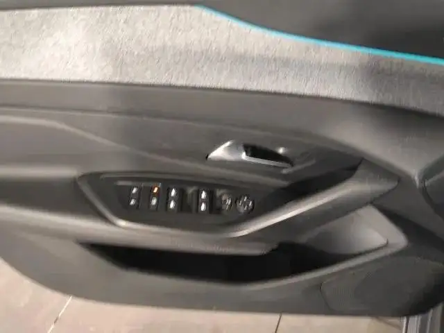 Peugeot 308 view 19