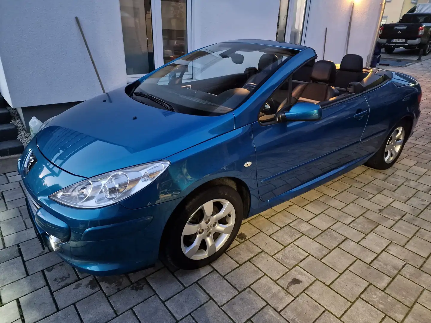 Peugeot 307 CC 110 JBL Blau - 1