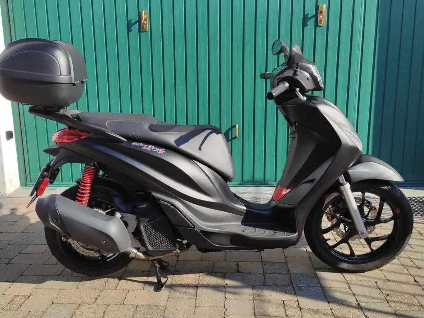 Piaggio Medley 125 Negru - 2