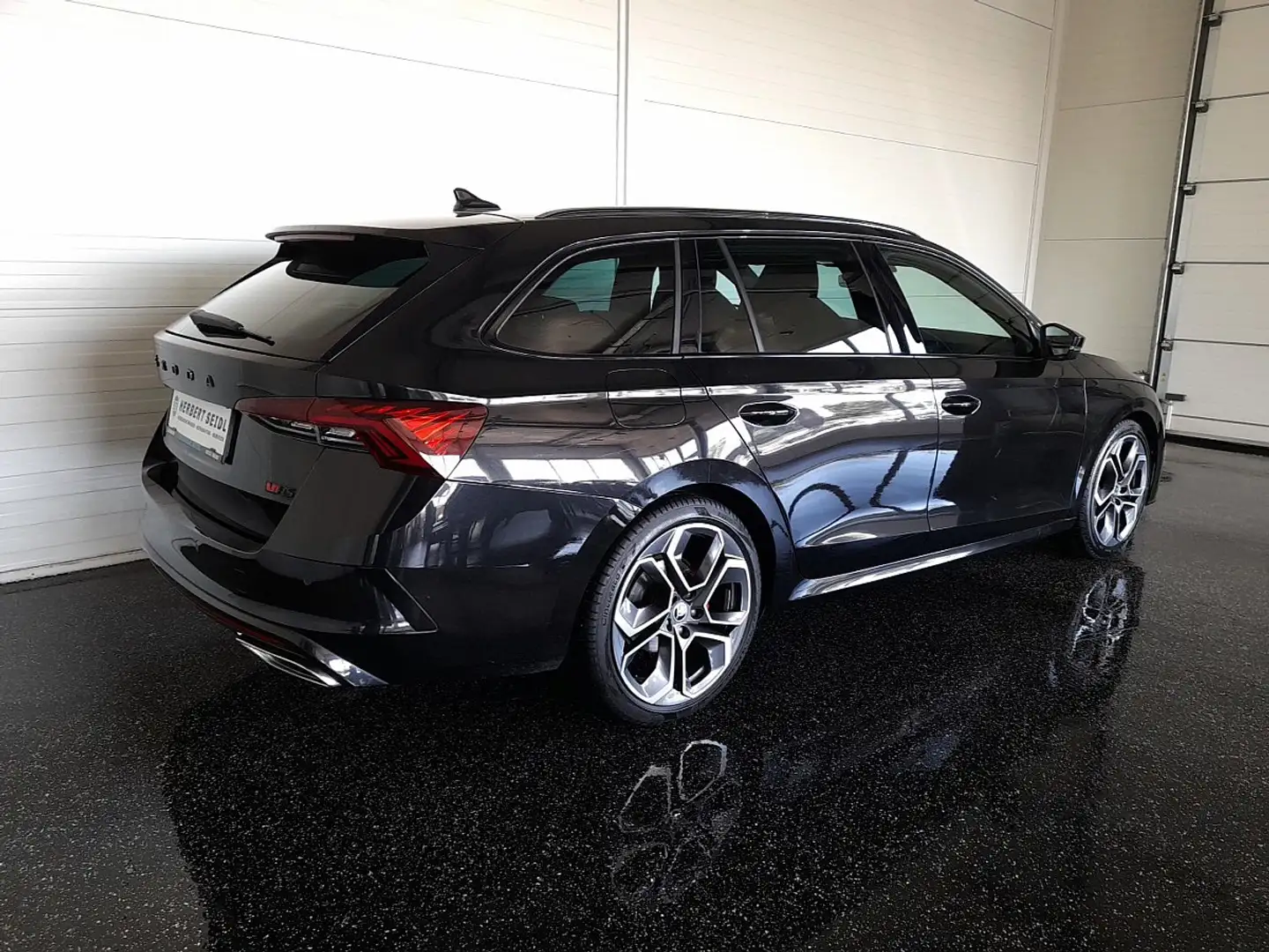 Skoda Octavia Combi RS 2,0 TDI DSG *19 ZOLL / MATRIX-LED / HE... Schwarz - 2