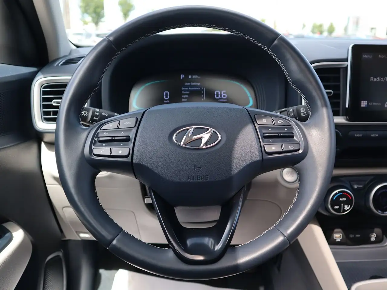 Hyundai Venue снимка Hyundai Venue