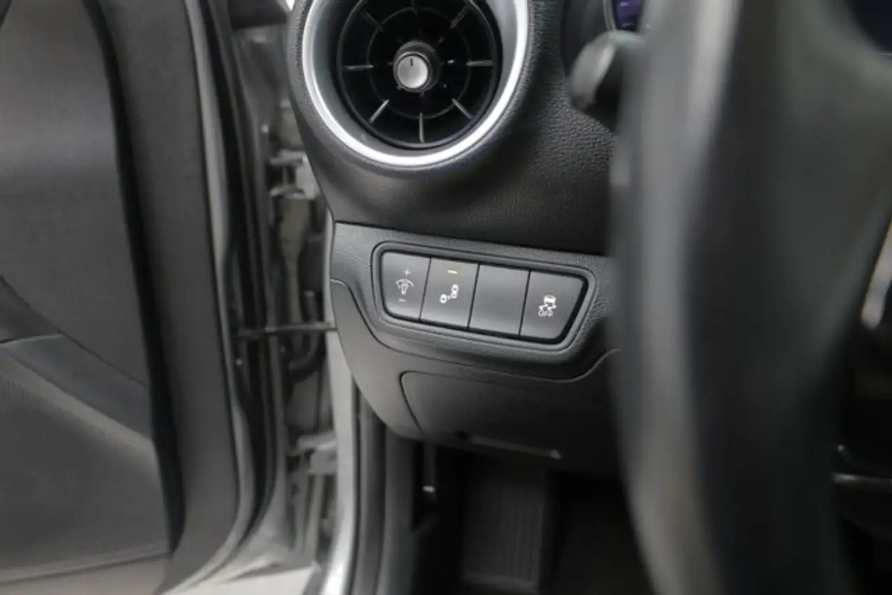 Kia Forte снимка Kia Forte