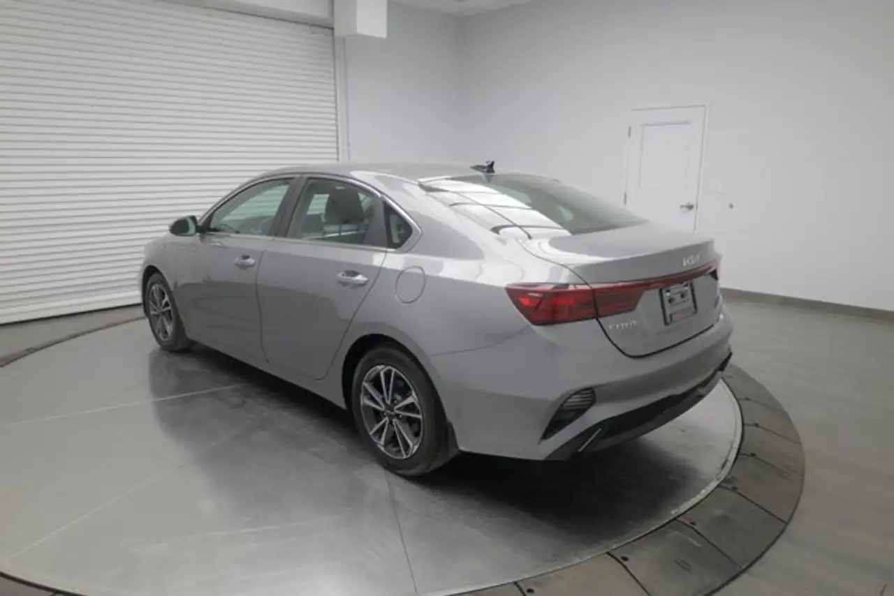 Kia Forte снимка Kia Forte