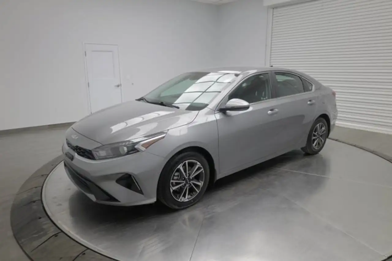 Kia Forte снимка Kia Forte