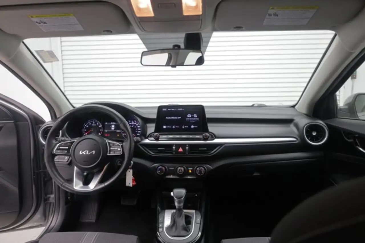 Kia Forte снимка Kia Forte