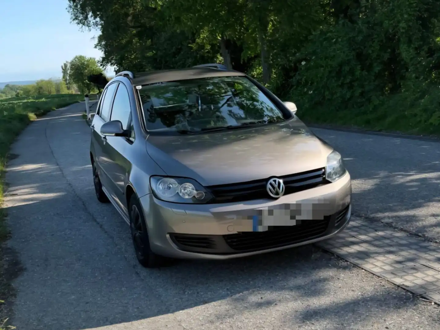 Volkswagen Golf Plus Rabbit 1,6 TDI DPF Braun - 1