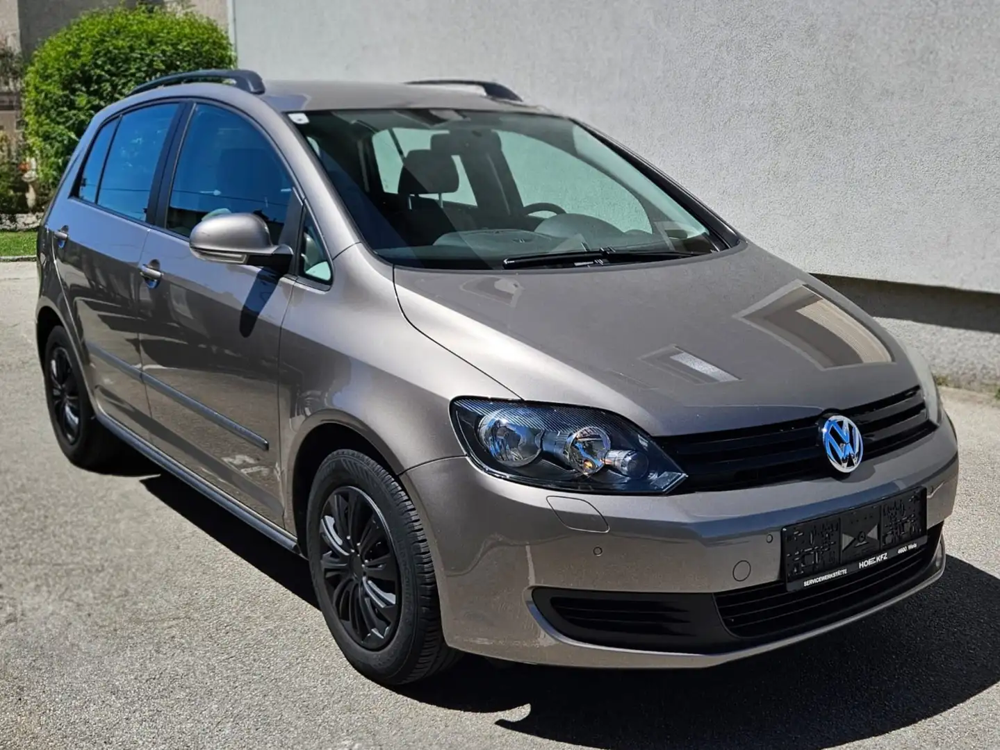 Volkswagen Golf Plus Rabbit 1,6 TDI DPF Brown - 1